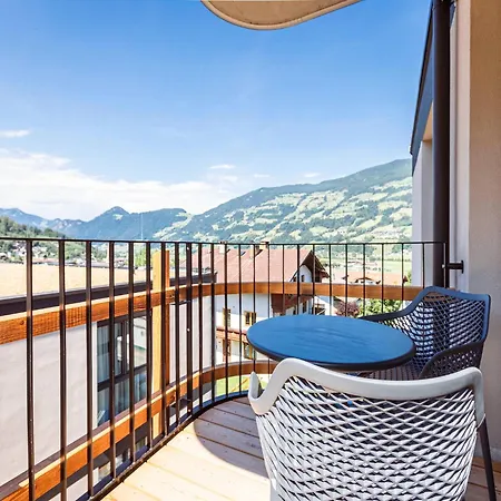 Apartment Modern With Balcony *