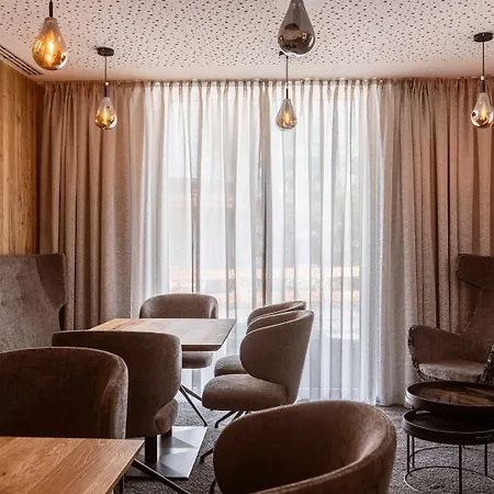 Apartment Modern With Balcony Fuegen