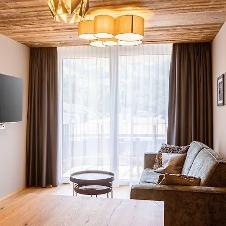 Apartment Modern With Balcony Fuegen