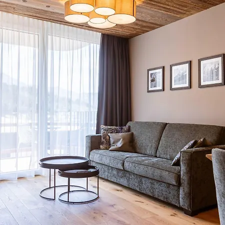 Apartment Modern With Balcony *