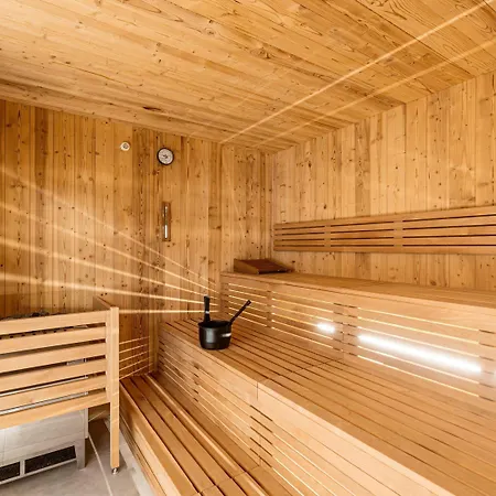 Apartment Modern With Balcony Fuegen